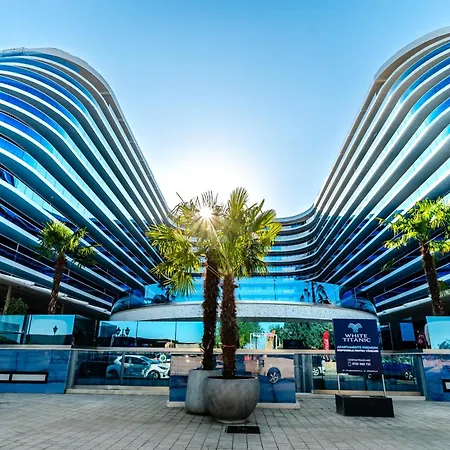 Apartman Sunrise Sea&pool View White Titanic With Private Parking Năvodari