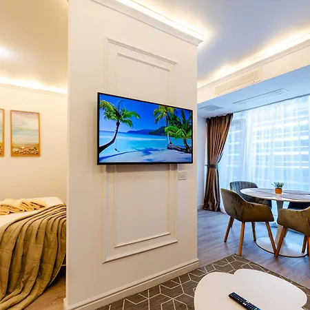 Sunrise Sea&pool View White Titanic With Private Parking Apartman *